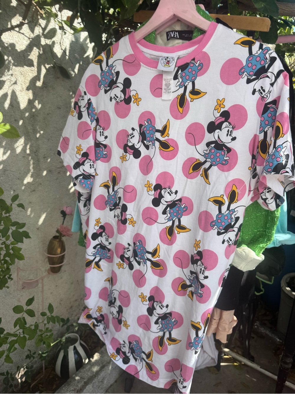 Disney White and Pink Minnie Mouse Short Sleeve Tee